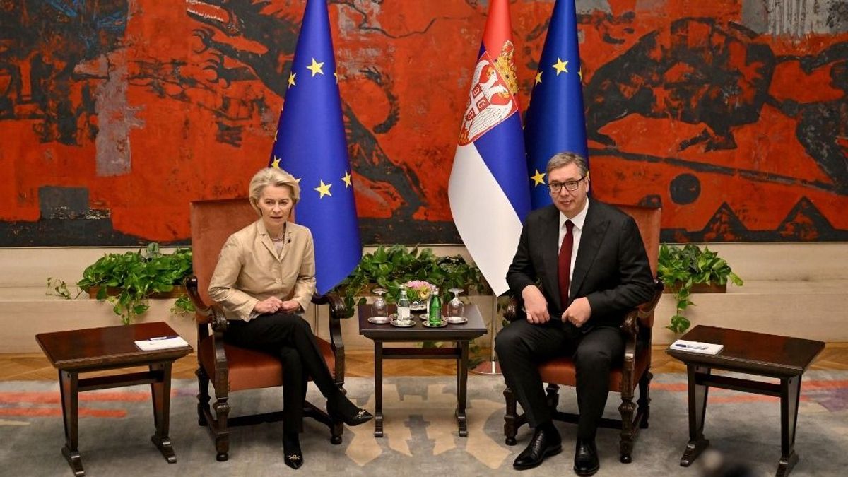 Vucsics ajánlatot tesz Brüsszelnek