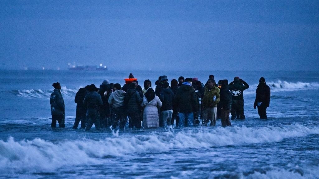 Az eset az illegális migrációval összefüggő súlyos közbiztonsági problémákra világít rá.