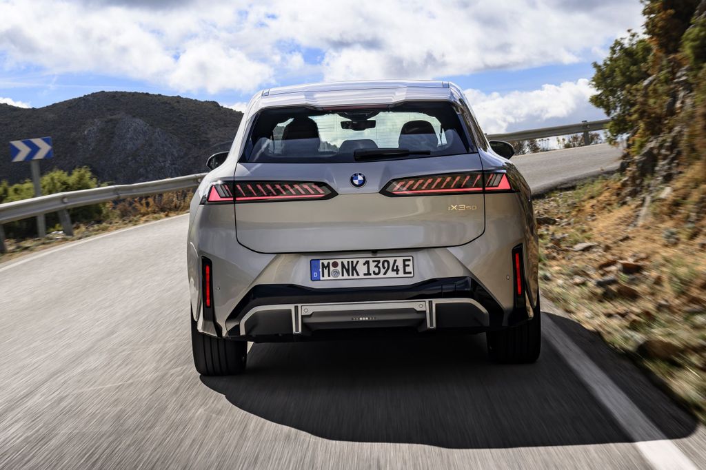 BMW iX3