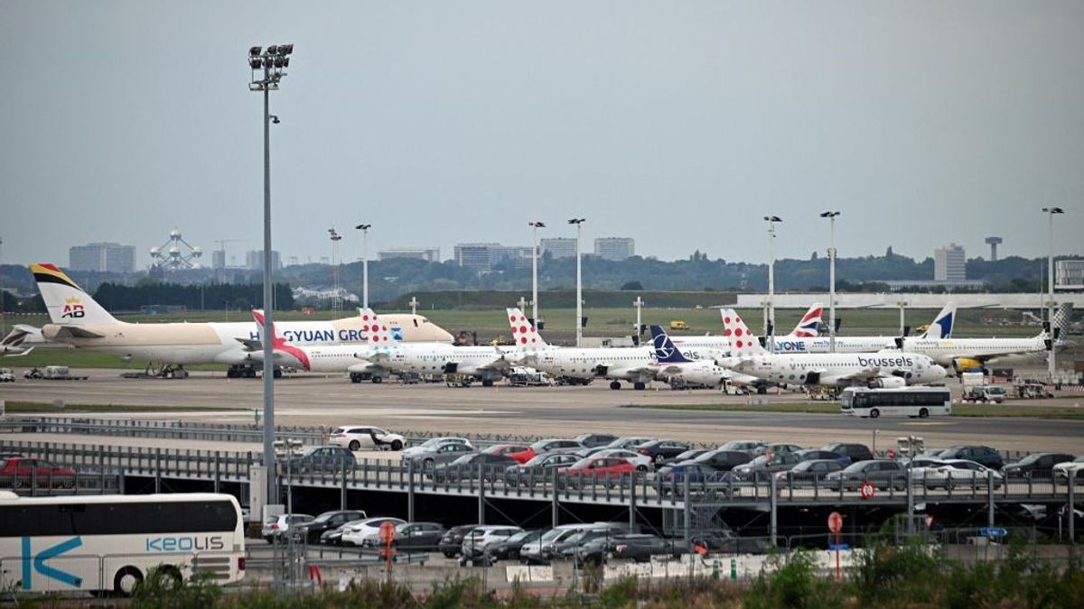 Ukrajna nem fizeti vissza a hiteleket, új reptér épül – a legolvasottabb gazdasági cikkeink májusban