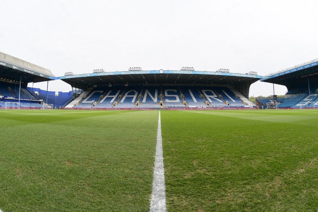 Dejphon Chansiri nevét azóta eltüntették a Hillsborough Stadion lelátójáról