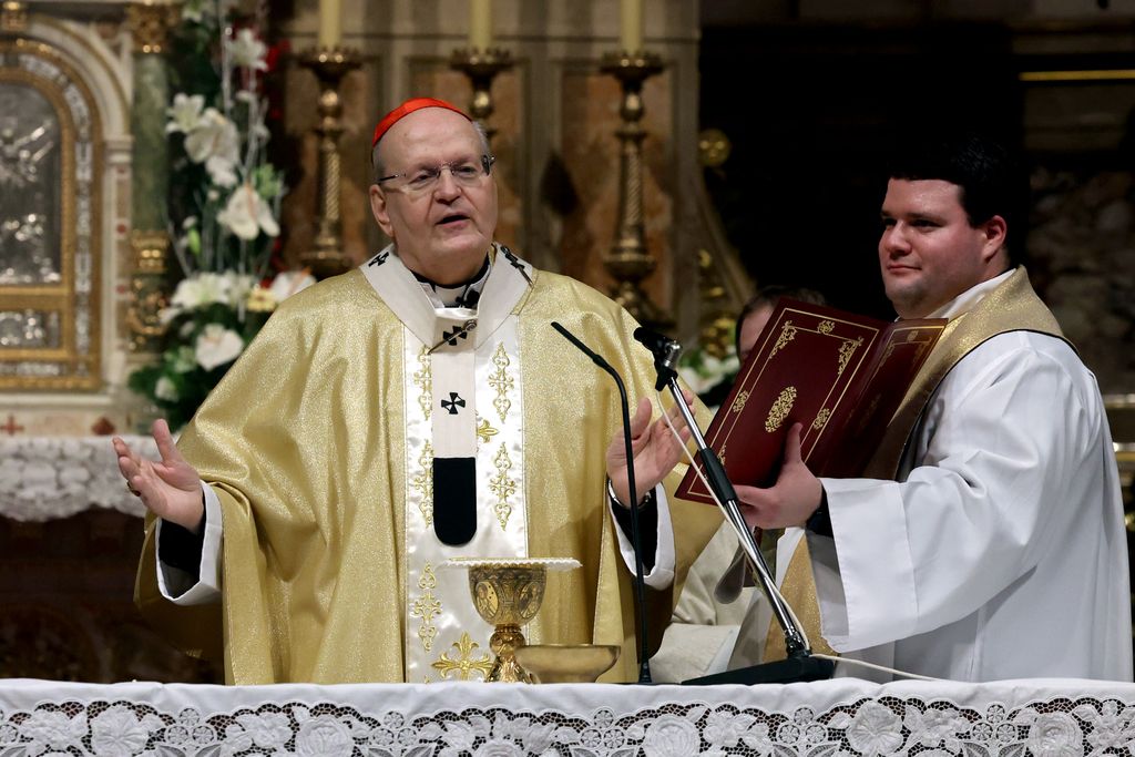 Erdő Péter karácsonyi éjféli szentmisét celebrált a Szent István-bazilikában