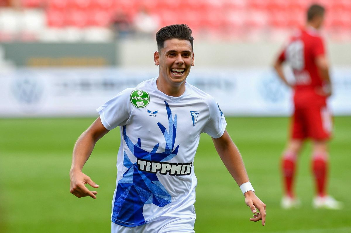 Skribek Alen nem először viselheti a ZTE-mezét, képünkön egy 2021-es meccs gólöröme látható