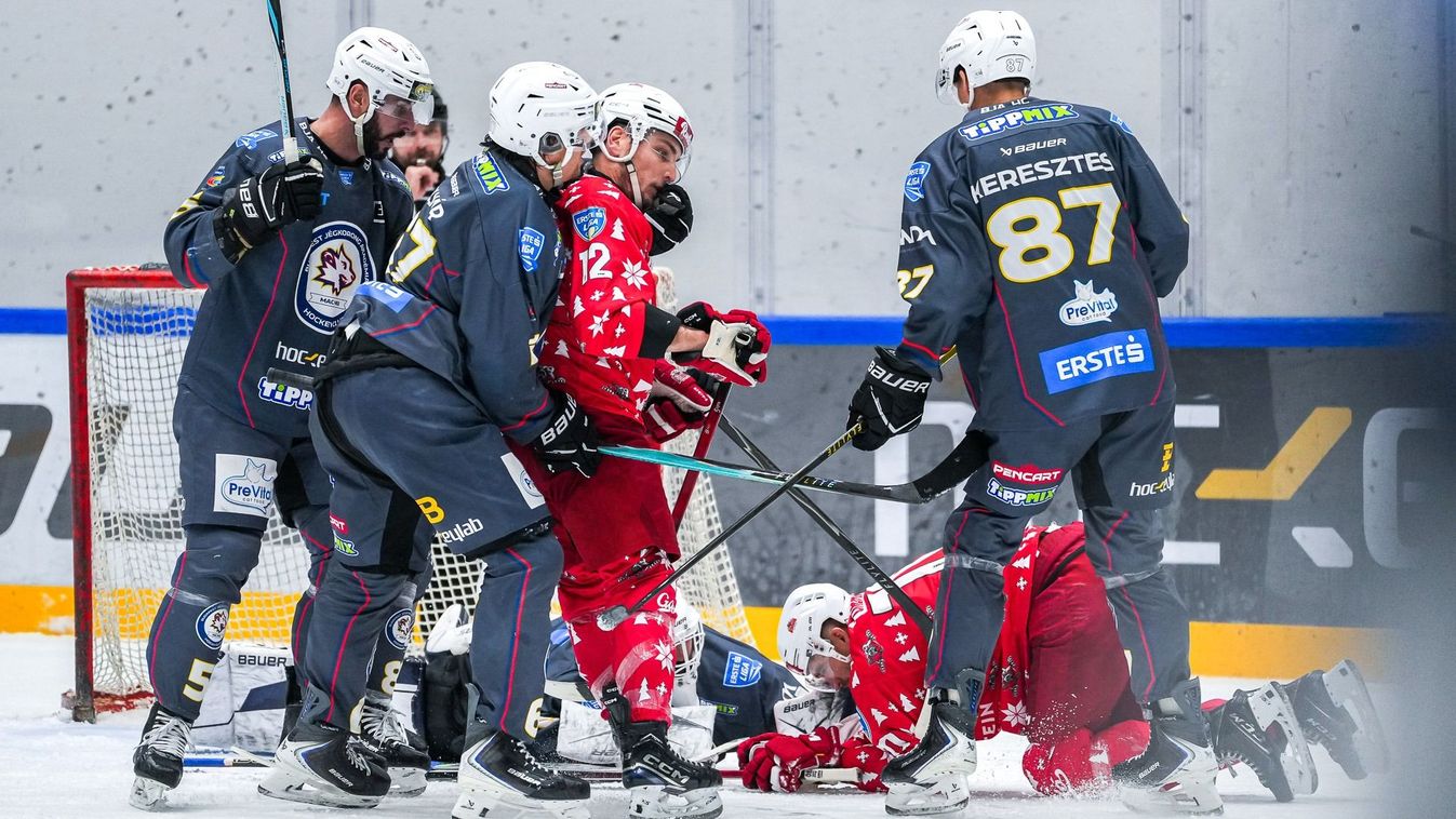 Minden itt kezdődött: Molnár Bálint hátulról megragadta Gerads Dallas Jay nyakát