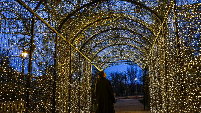 Országosan is egyedülálló ingyenes fénypark a Millenium Háza környezetében