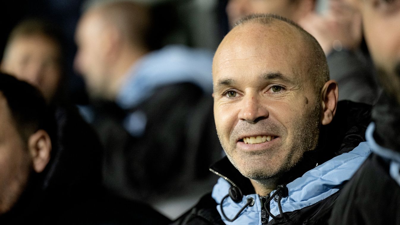 Andrés Iniesta együtt nézte a meccset Taróczy Balázzsal és Szabó Bencével