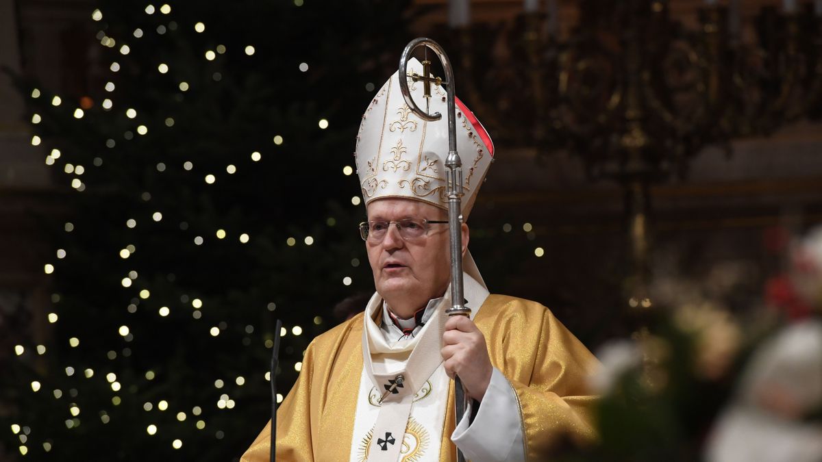 Erdő Péter karácsonyi üzenetében hangsúylozta, a hitnek és a békességnek komoly kapcsolata van egymással (Fotó: Kovács Attila / MTI)
