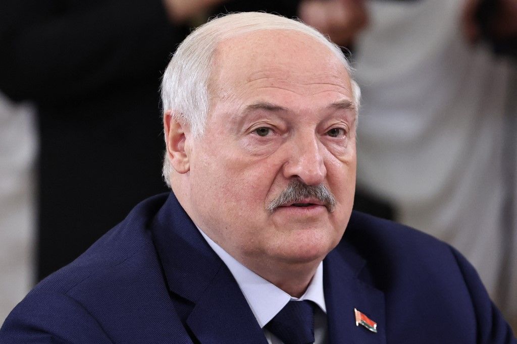 Lettország és az Európai Unió azzal vádolja Aljakszandr Lukasenka fehérorosz elnököt, hogy migrációs válság megszervezésével torolja meg a nyugati szankciókat