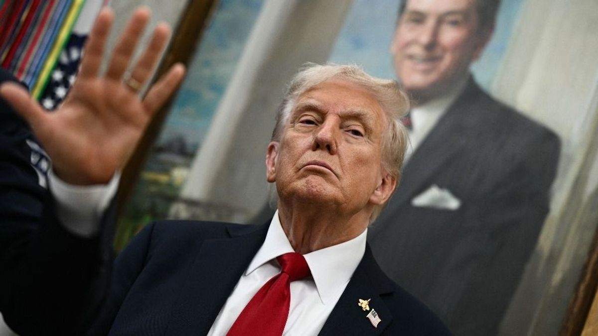 Zelenszkij népszerűsége mélyponton, Trump türelme elfogyott