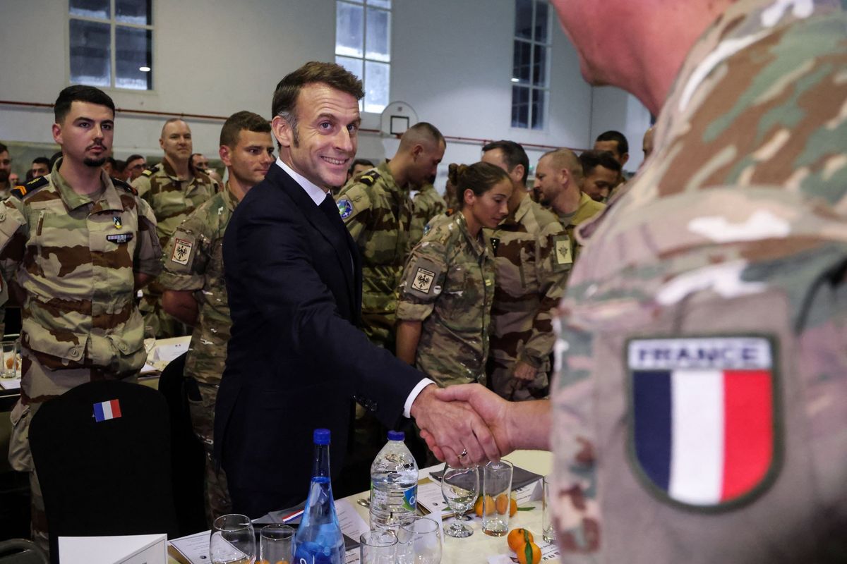 Emmanuel Macron francia elnök bejelentette, hogy Franciaország új, még nagyobb és korszerűbb repülőgép-hordozót épít