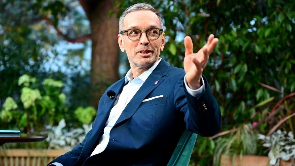 Herbert Kickl támogatottsága nemcsak stabil, hanem történelmi magasságokba emelkedett