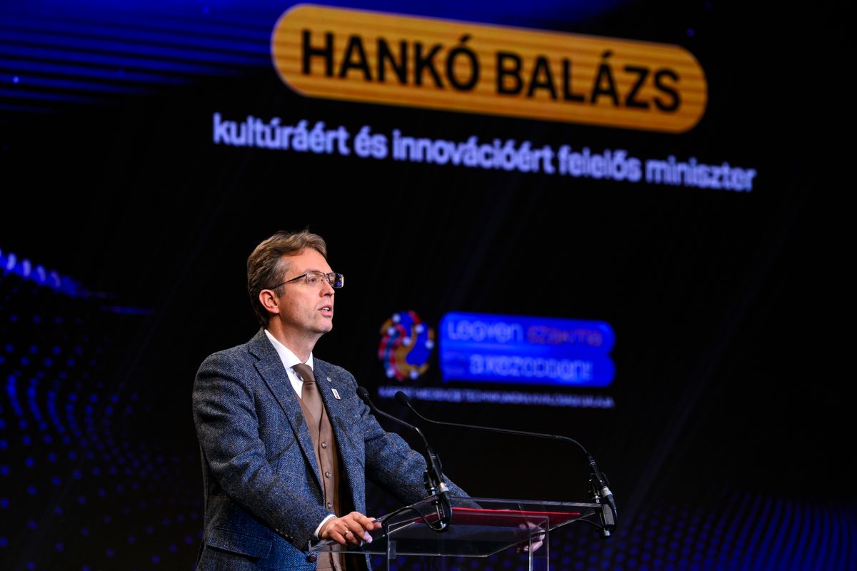 Budapest, 2025. december 15.
Hankó Balázs kultúráért és innovációért felelős miniszter beszédet mond a Kárpát-medencei technikumok II. kiválósági gáláján a Pesti Vigadóban 2025. december 15-én.
MTI/Purger Tamás