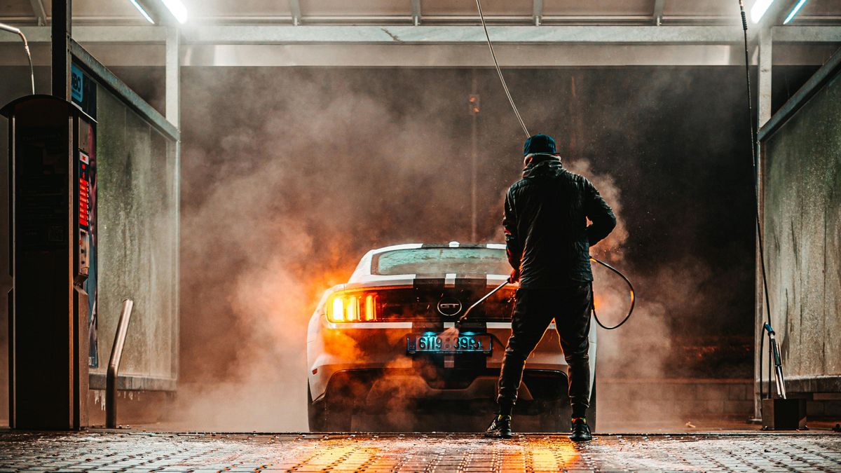 Ördögi ötlete támadt autómosás közben ennek a férfinak, kár, hogy mindent felvett a kamera