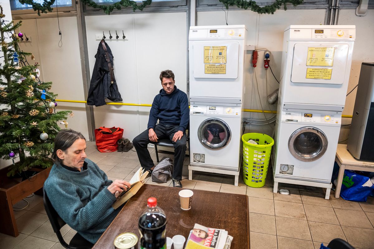 Budapest, 2019. december 27.
Hajléktalanok a Magyar Máltai Szeretetszolgálat budapesti Feszty Árpád úti nappali melegedőjében karácsony második napján, 2019. december 26-án.
MTI/Mónus Márton