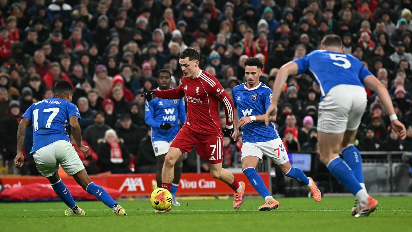 A Liverpool játékosa, Florian Wirtz a védők gyűrűjében is feltalálta magát