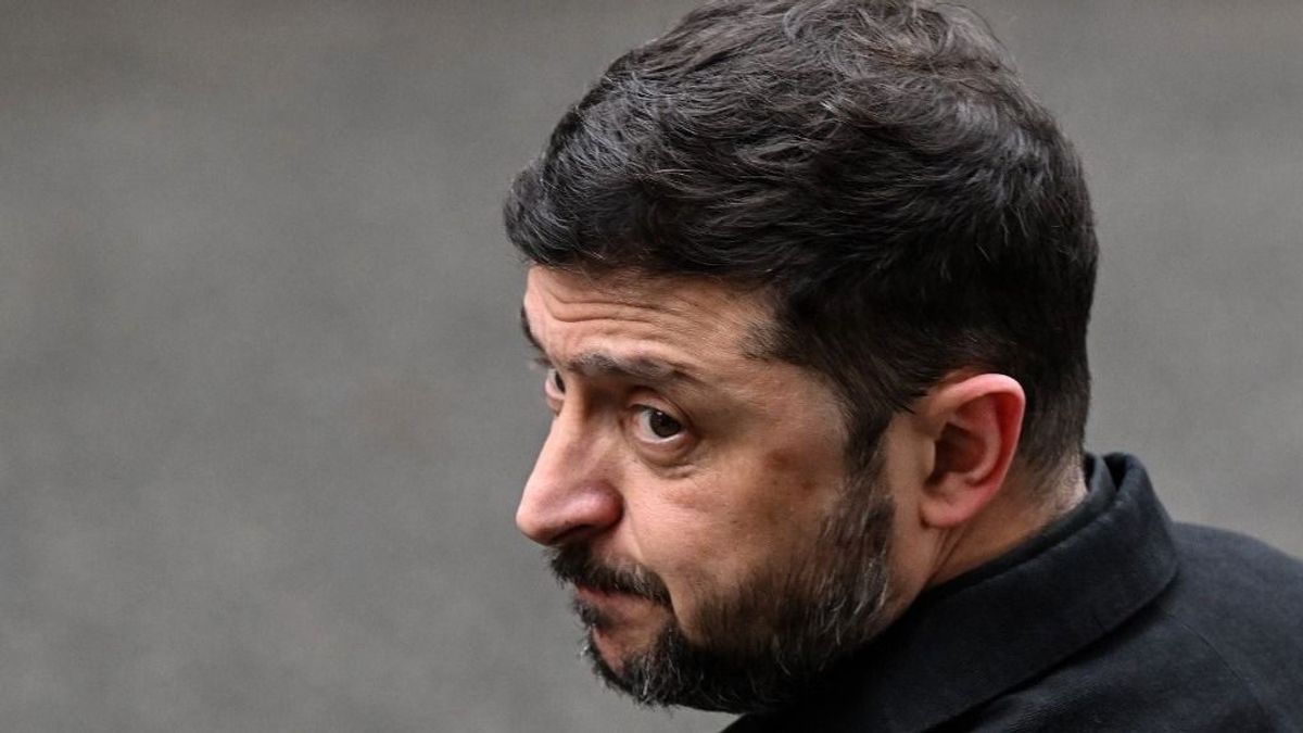 Zelenszkij az ígéretek foglya