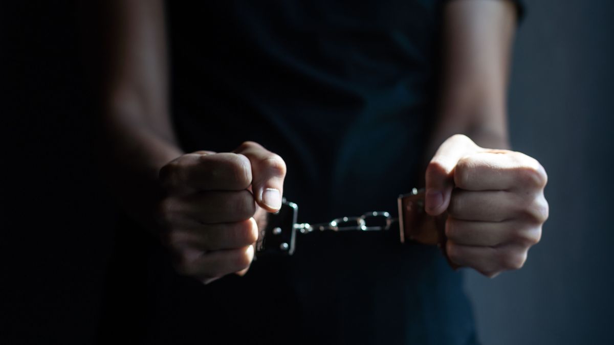 Többszörösen elítélt bűnöző a Szőlő utcai videó főszereplője