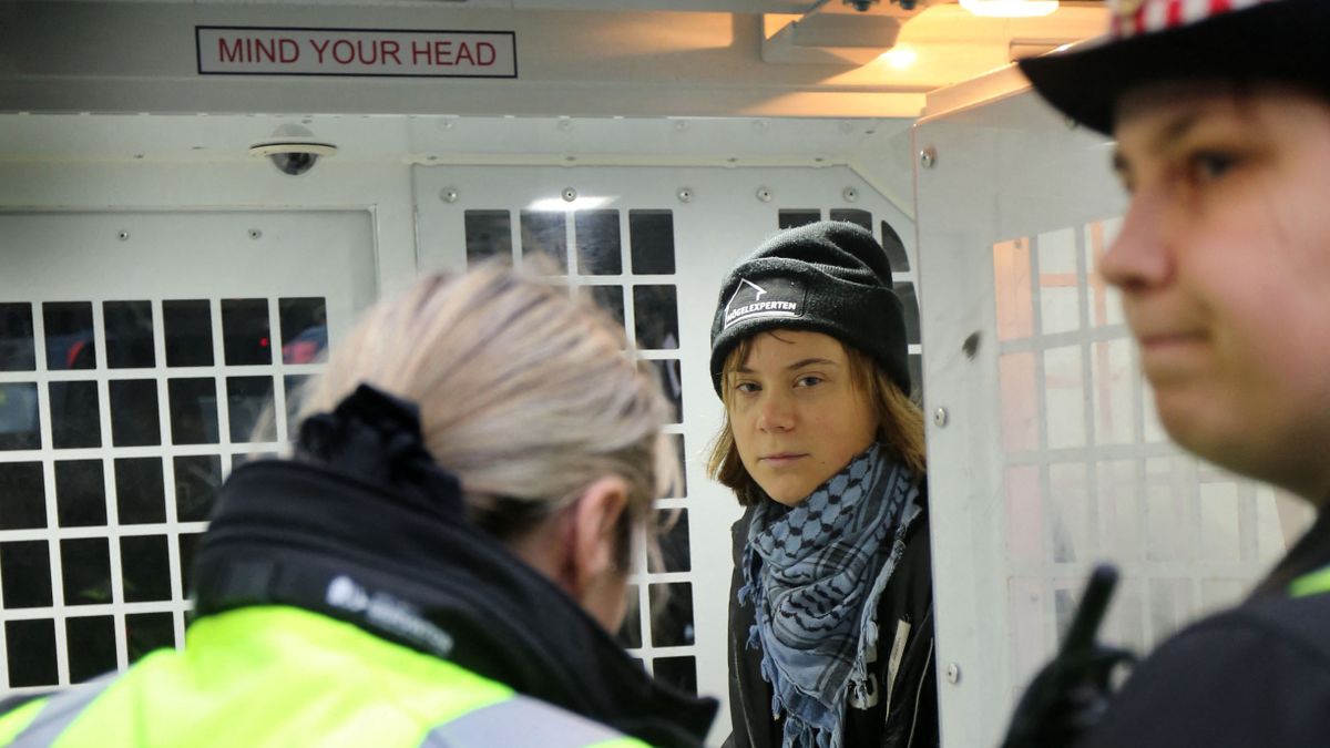 Greta Thunberget letartóztatták