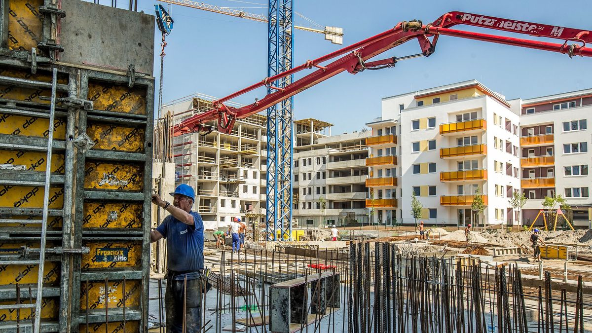 Kartellvadászat az építőiparban: 70 cég, 500 tender a versenyhivatal célkeresztjében