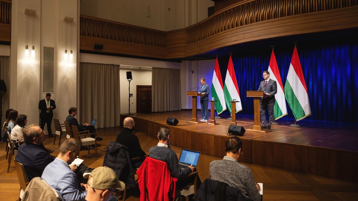 Gulyás Gergely: Semmilyen nyomásra nem fogadunk be migránsokat + videó