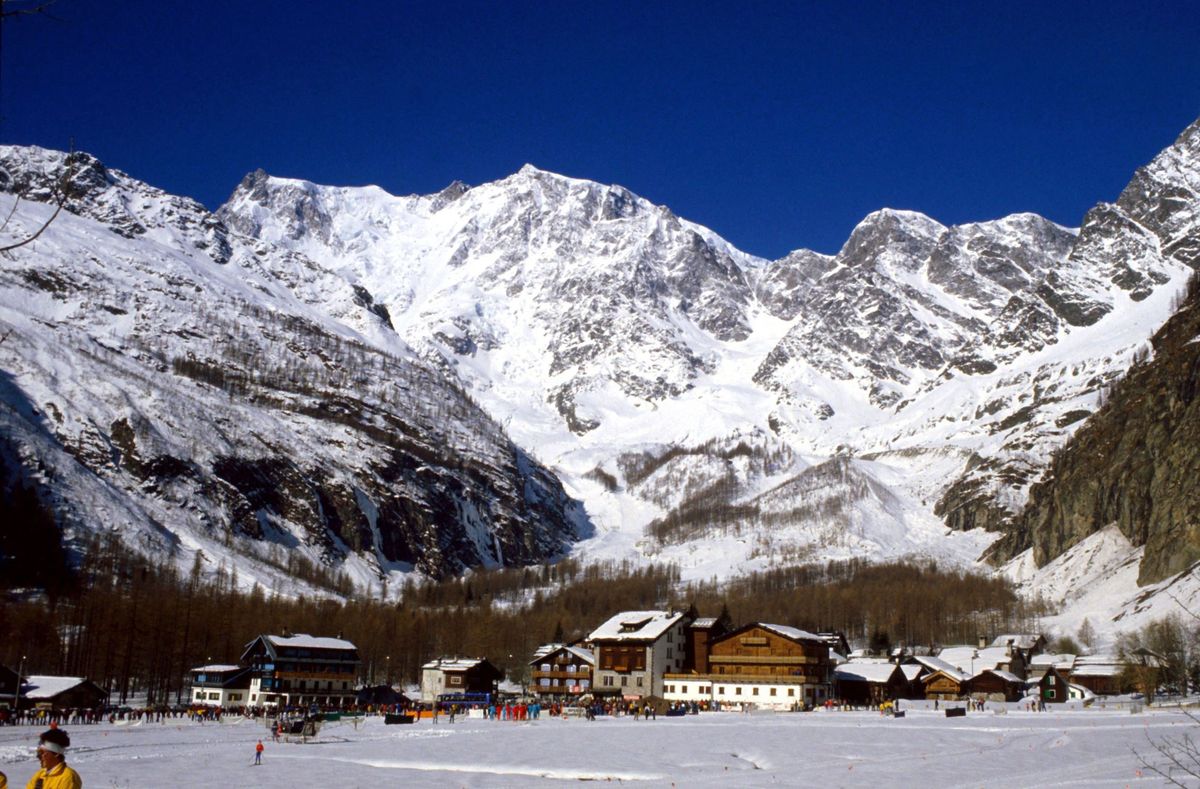 A felvonó egyik kabinja nekicsapódott a Monte Moro hegyi állomás korlátjának Macugnaga község határában