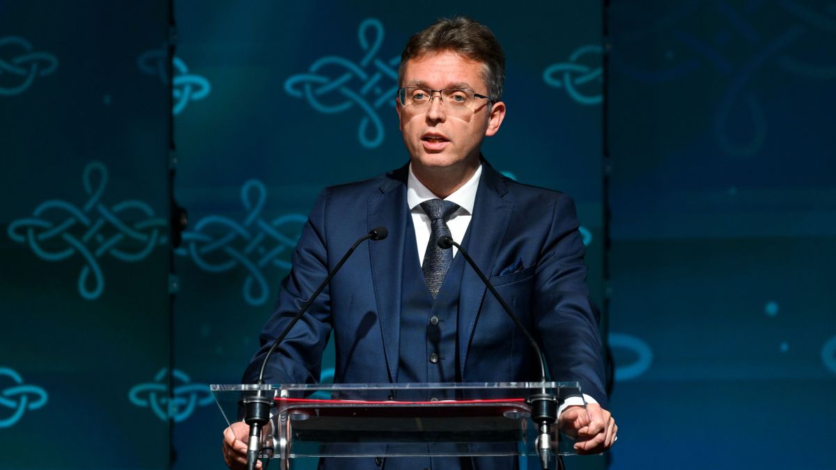 Újabb 10 százalékkal emelkedik a szakképzésben oktatók bére januártól