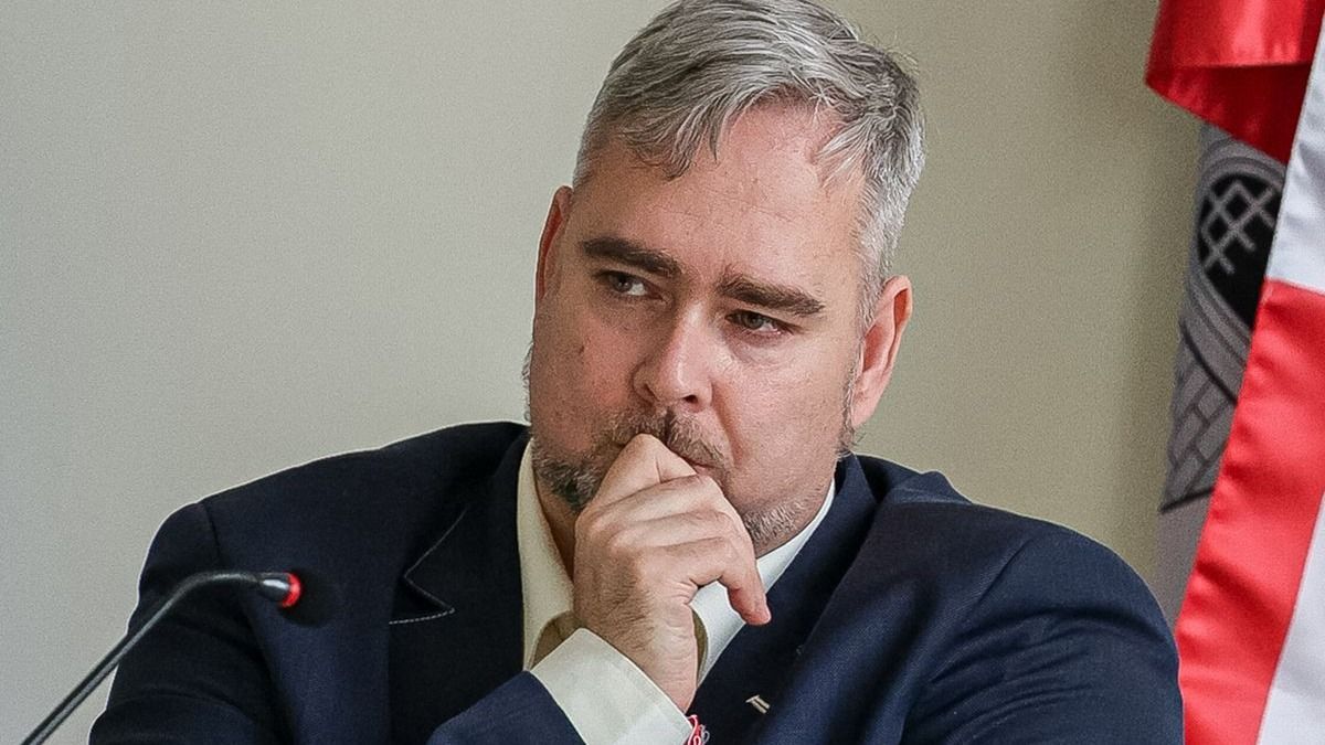 Milliárdos költségvetésből gazdálkodhat Óbuda, mégsem jut pénz az utak javítására, óvodákra