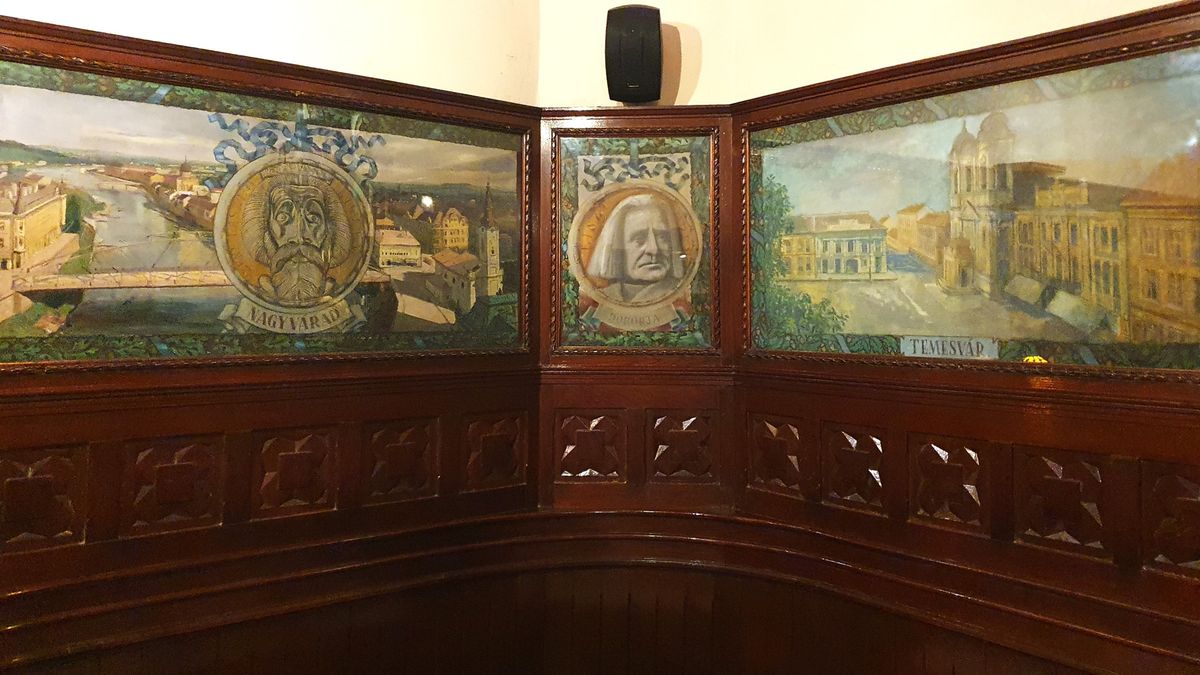 Palócleves, marhanyak és kacsamáj az Apostolok étterem Irredenta termében