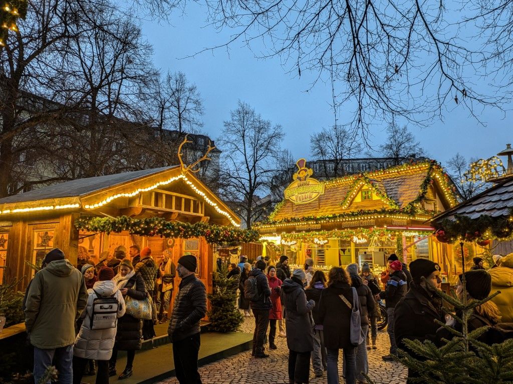A németországi Kassel karácsonyi vásárában csendes harcot vív a woke a józan ésszel (Illusztráció, forrás: NurPhoto via AFP)