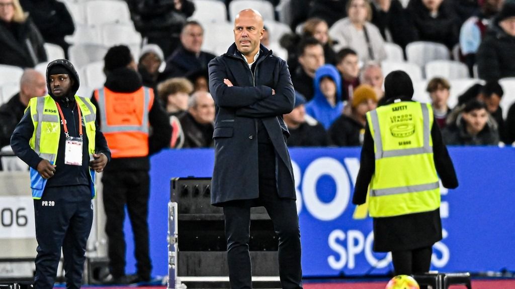 Arne Slot megerősítette, hogy Szalah nem boldog, és a nyilatkozata miatt maradt ki a BL-keretből