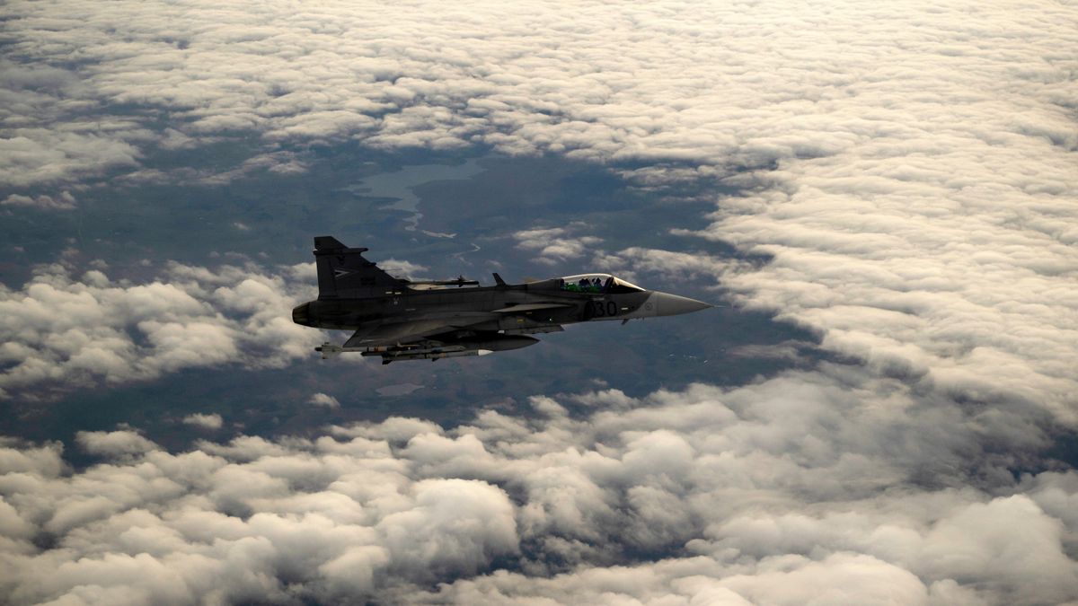 Ijesztő számok: több mint húsz alkalommal kaptak éles riasztást a magyar Gripenek a Baltikumban + videó