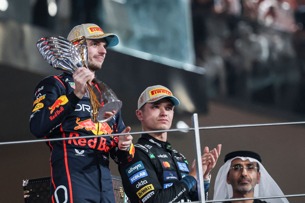 Verstappené lett a képzeletbeli trófea Norris helyett, Hamilton a vert mezőnyben