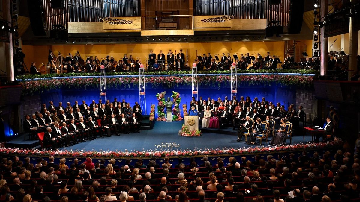 Szigorú etikett és több mint százéves hagyomány: minden, amit tudni érdemes a Nobel-díj átadójáról