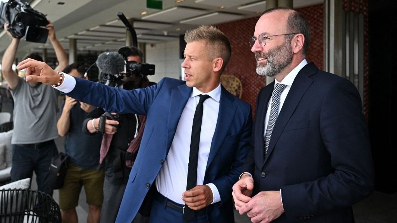Manfred Weber és Magyar Péter Fotó: ATTILA KISBENEDEK Forrás: AFP