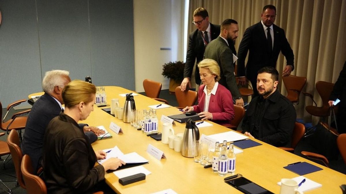 Zelenszkij belpolitikai megítélését is megrendítette a korrupciós botrány