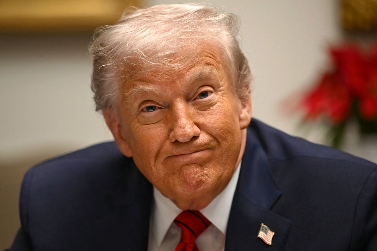 Trump szerint a csatornának mennie kell