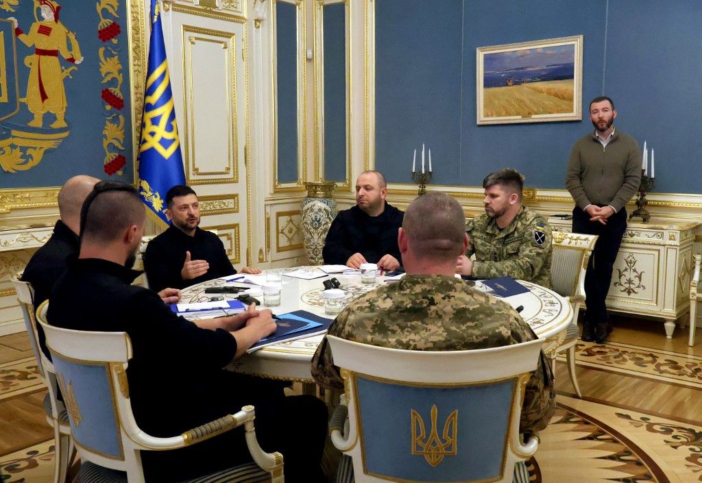 Deputy Head of the Office of the President of Ukraine Pavlo Palisa, Presidential Advisor for Strategic Affairs Oleksandr Kamyshin, Minister of Defence of Ukraine Denys Shmyhal, President of Ukraine Volodymyr Zelenskyy, Secretary of the National Security and Defense Council of Ukraine Rustem Umerov, Chief of the General Staff of the Armed Forces of Ukraine, Major General Andrii Hnatov, and Press Secretary of the President of Ukraine Serhiy Nykyforov (L to R) attend a briefing at the Office of the President following the Staff meeting in Kyiv, Ukraine, on November 7, 2025. (Photo by Pavlo Bahmut/Ukrinform/NurPhoto) NO USE RUSSIA. NO USE BELARUS. (Photo by Pavlo Bahmut / NurPhoto via AFP)