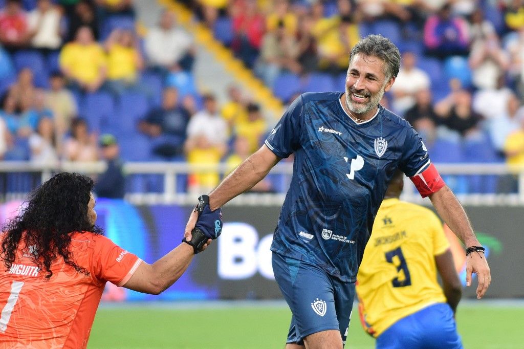 A két kolumbiai legenda, a skorpiórúgásról ismert René Higuita (balra) és Mario Yepes ismét pályára lépett