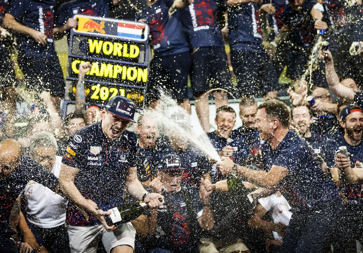 Verstappen 2021-ben vert helyzetből lett világbajnok. Vajon idén ismétel, legyűri Piastrit és Norrist?