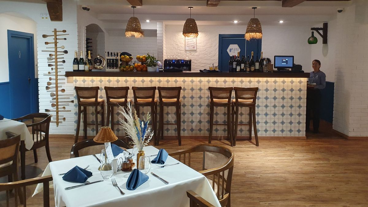 Dédanyáink konyhája korszerű felfogásban – megnyitott a Páva étterem testvéregysége Csíkszeredában