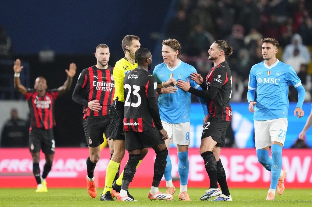 Nem csupán Allegri és Conte, de a játékosok közt is feszült volt a hangulat a Napoli és a Milan Olasz Szuperkupa-elődöntőjén