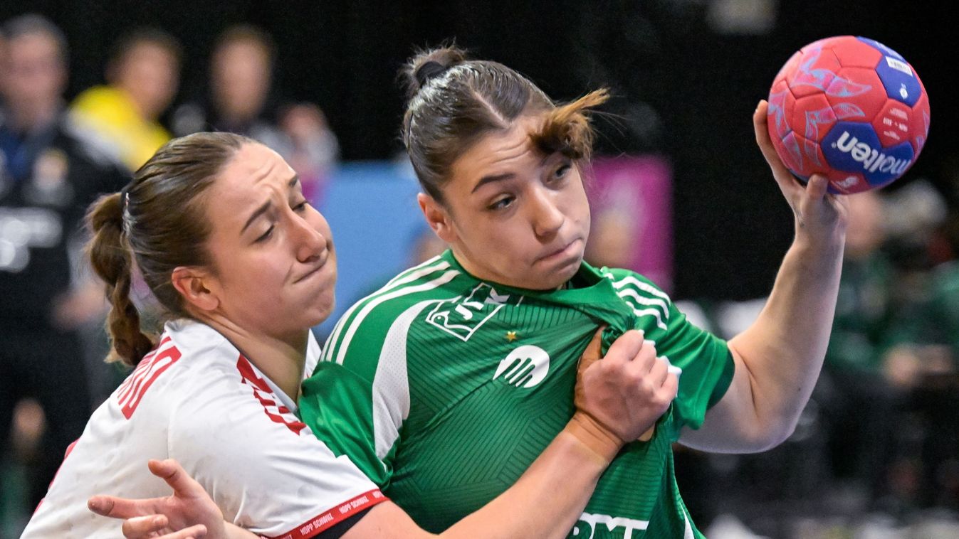 női kézilabda-válogatott
's-Hertogenbosch, 2025. december 1.
Vámos Petra (j) és a svájci Tabea Schmid a német-holland közös rendezésű női kézilabda-világbajnokság B csoportjának 3. fordulójában játszott Magyarország-Svájc mérkőzésen a hollandiai 's-Hertog