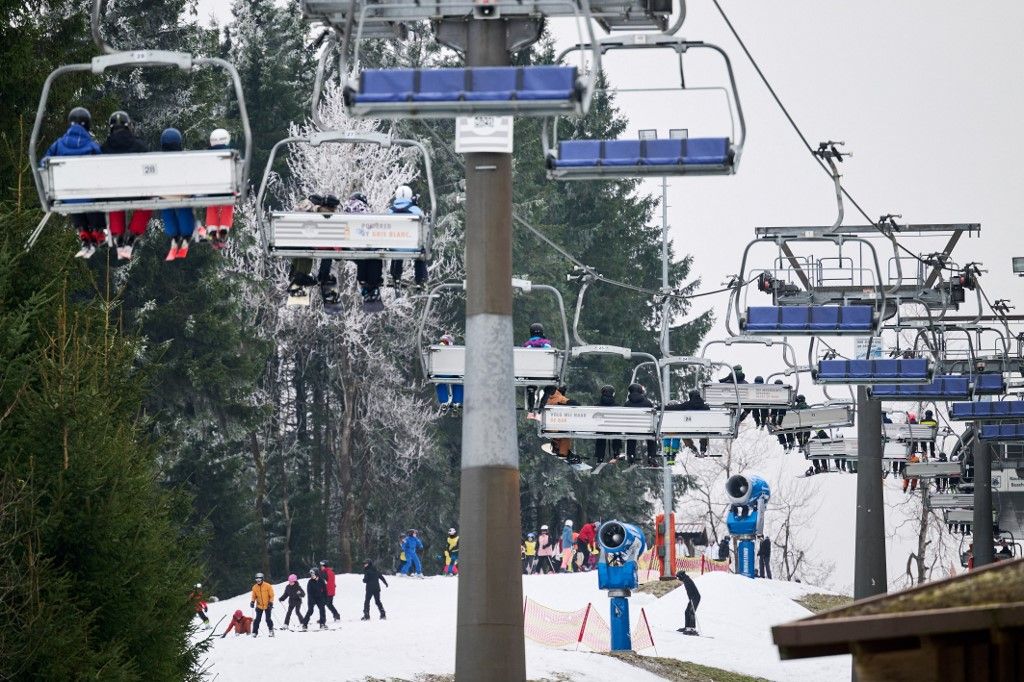 Egy sífelvonó székliftjéből zuhant ki Király Gábor volt csapattársa, Sebastian Hertner, aki azonnal szörnyethalt