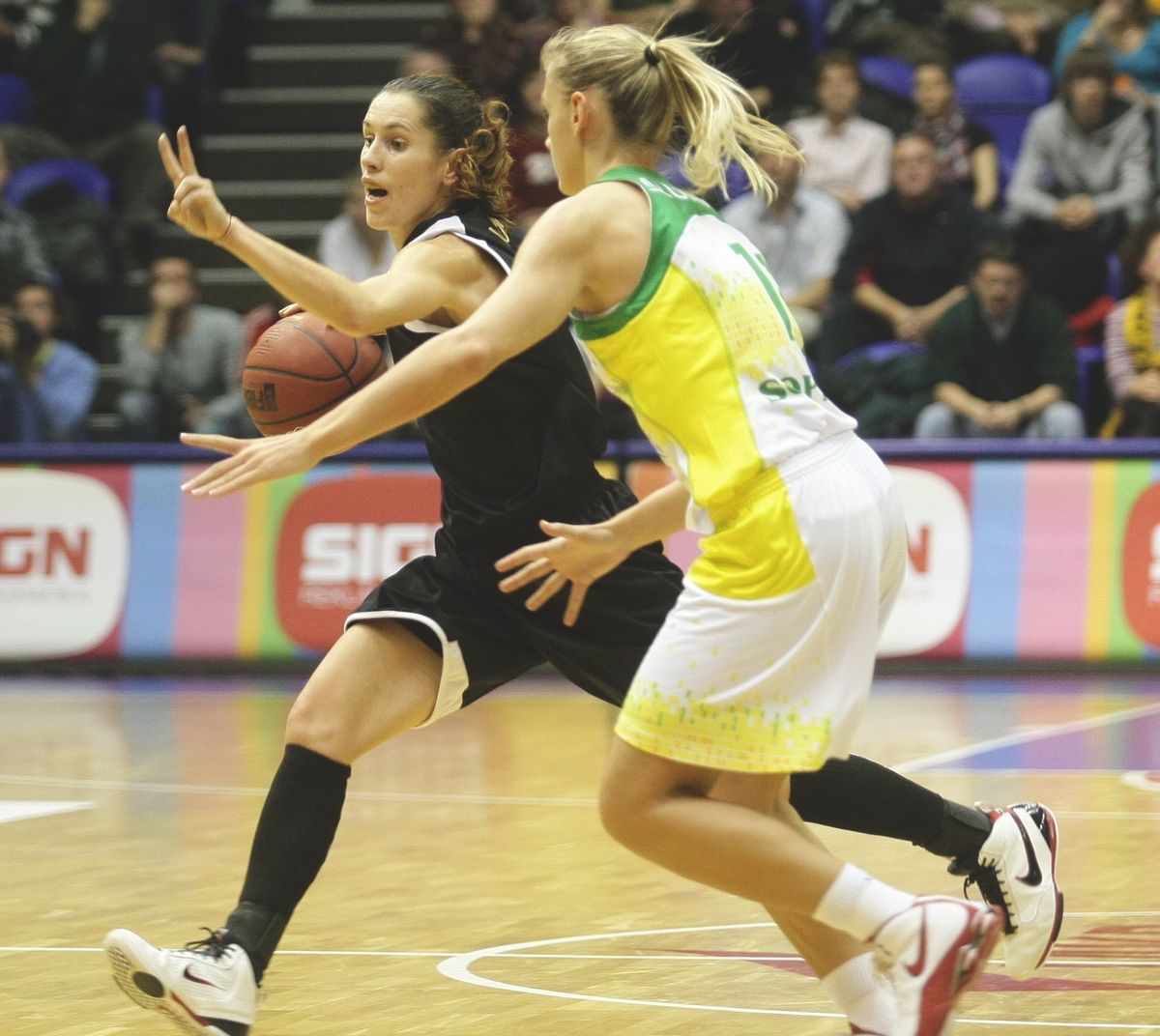 Sopron pécs nõi kosárlabda Iványi Dalma