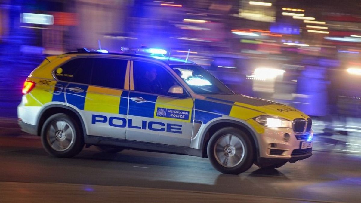 Két brit tinilány megerőszakolásával vádolnak egy afgán migránst