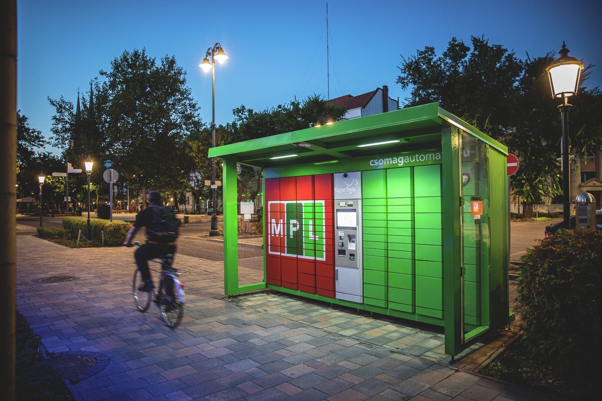 csomagautomata