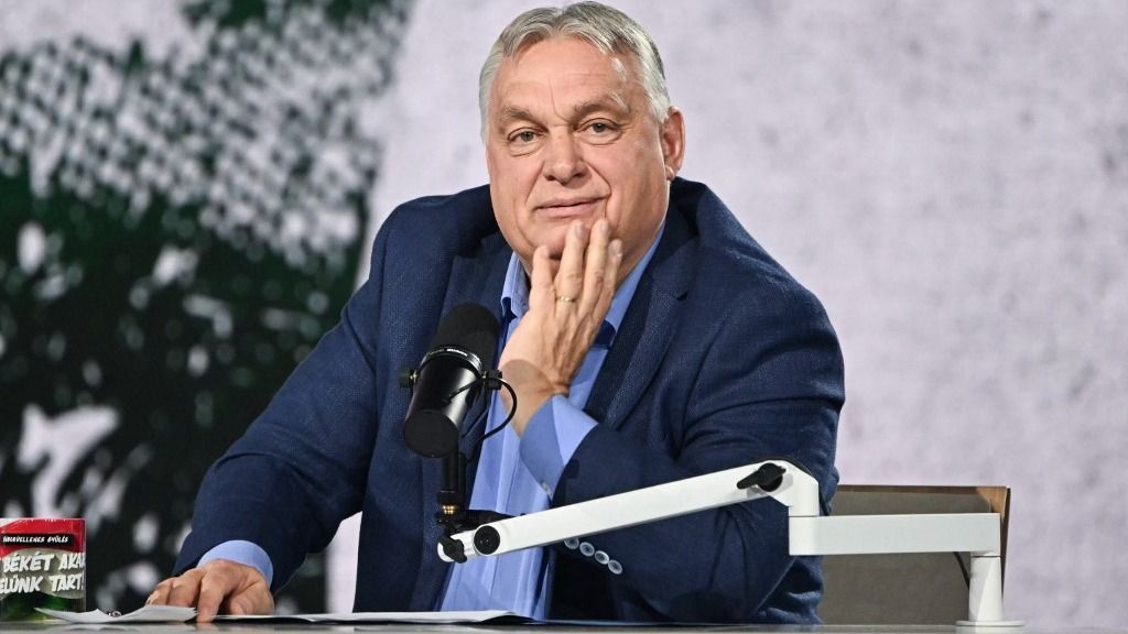 Orbán Viktor elmondta, hogy a belga politikus mellett ülve rendszeresen váltanak eszmét