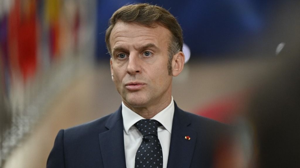 Emmanuel Macron francia elnök hangsúlyozta, hogy Európának érdemes újra kapcsolatot teremtenie Moszkvával.