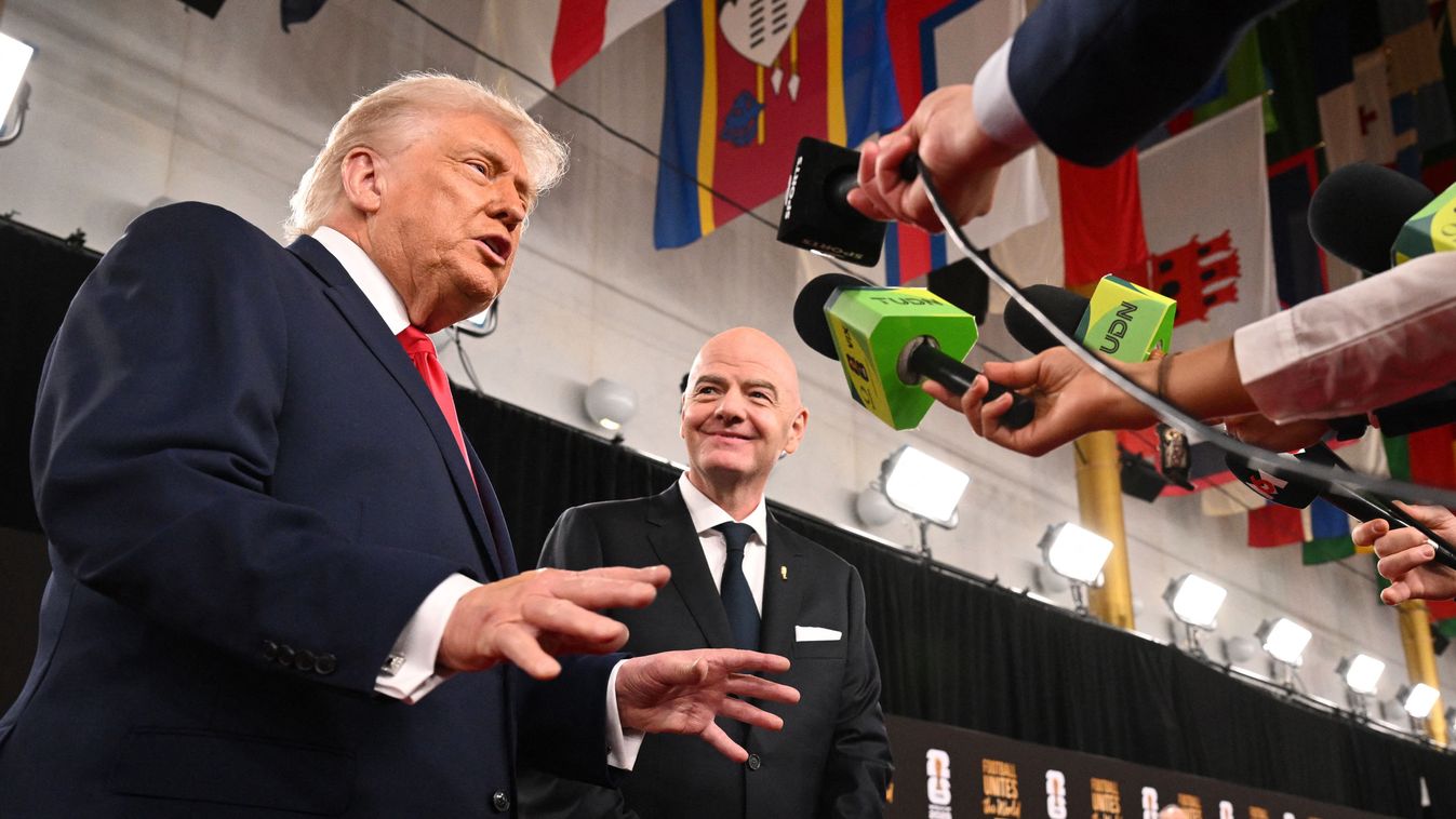 Csalt a FIFA a labdarúgó-vb sorsolásán a golyókkal, megtehette, Trump és Infantino mosolygott!