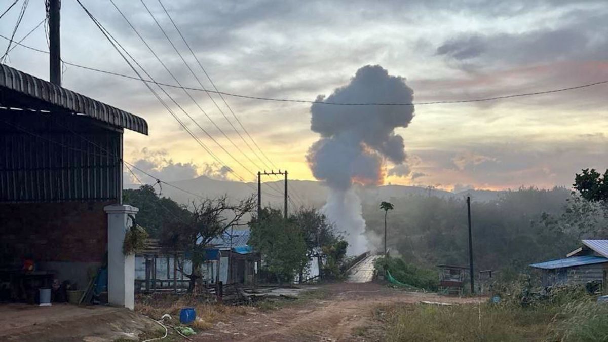 Nő a feszültség Délkelet-Ázsiában: nem szűnnek a harcok Kambodzsa és Thaiföld határán